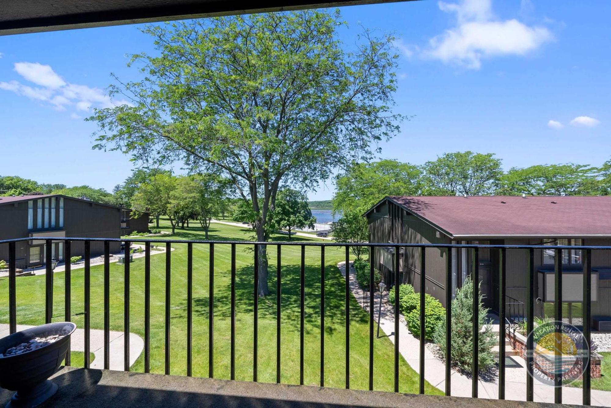 New Lake Como Condo With Lake Views レイク・ジェニーバ エクステリア 写真